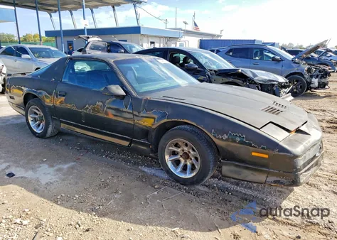 1985 Pontiac Firebird Trans Am z USA, uszkodzony, nr VIN 1G2FW87H8FL651696